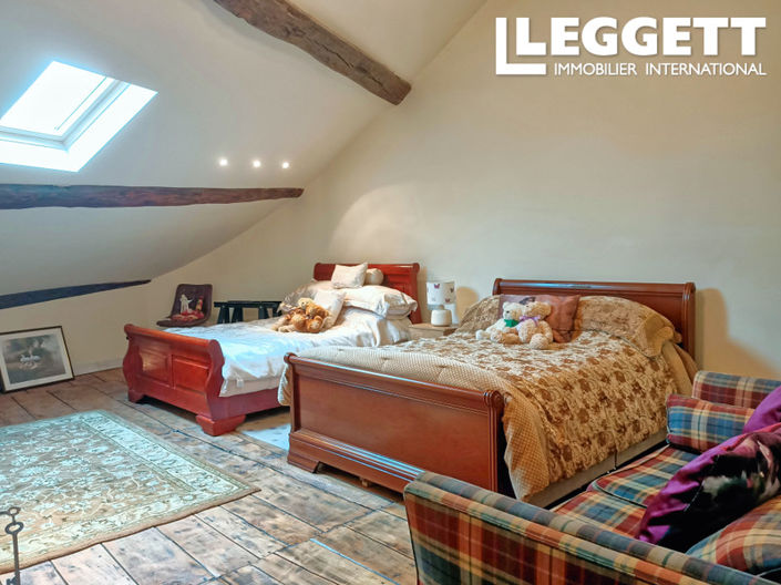 Image No.9-4 Bed House for sale