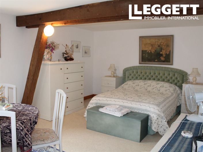 Image No.7-5 Bed House for sale