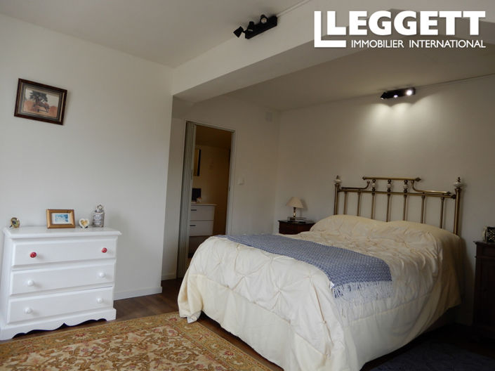 Image No.10-4 Bed House for sale