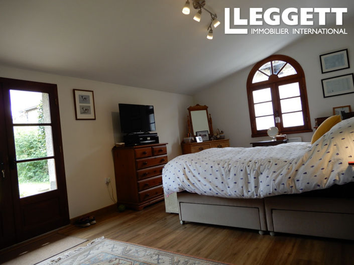 Image No.10-Maison de 4 chambres à vendre à Les Salles-Lavauguyon