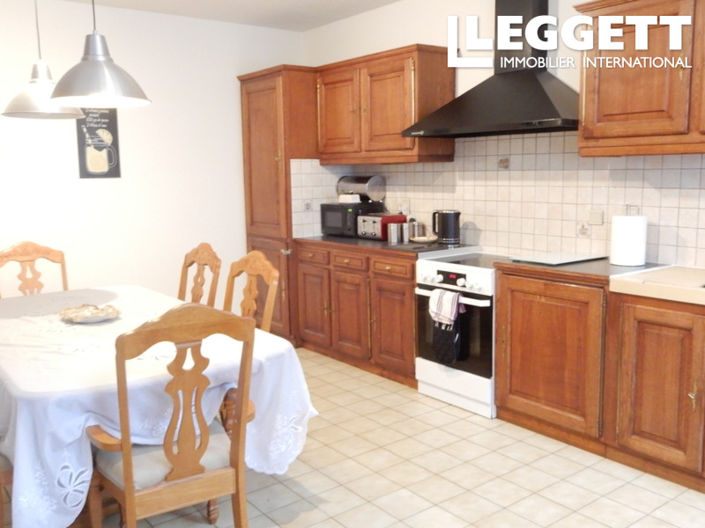 Image No.6-Maison de 4 chambres à vendre à Les Salles-Lavauguyon