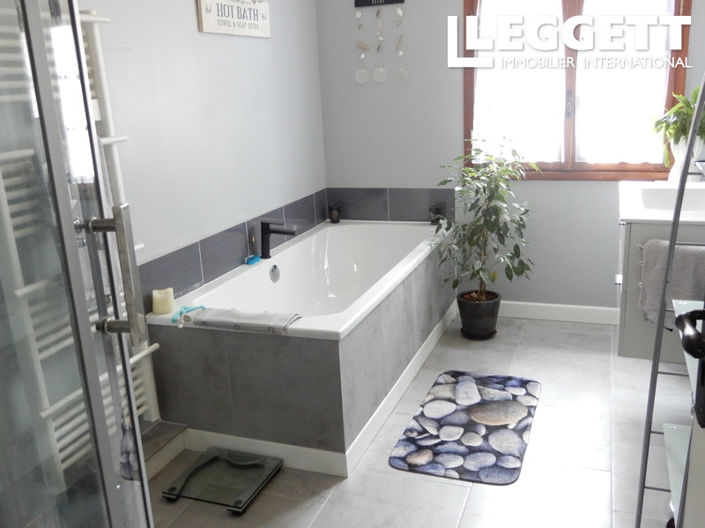 Image No.7-Maison de 4 chambres à vendre à Les Salles-Lavauguyon