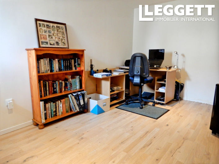 Image No.9-4 Bed House for sale