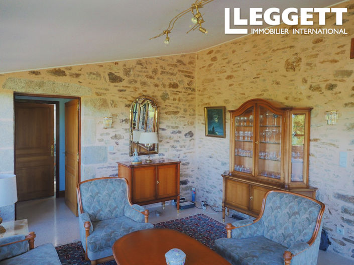 Image No.9-3 Bed House for sale