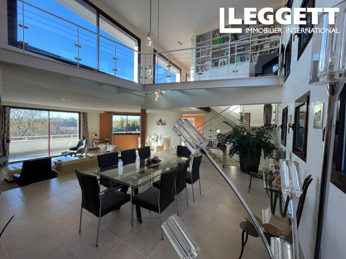 Image No.7-7 Bed House for sale