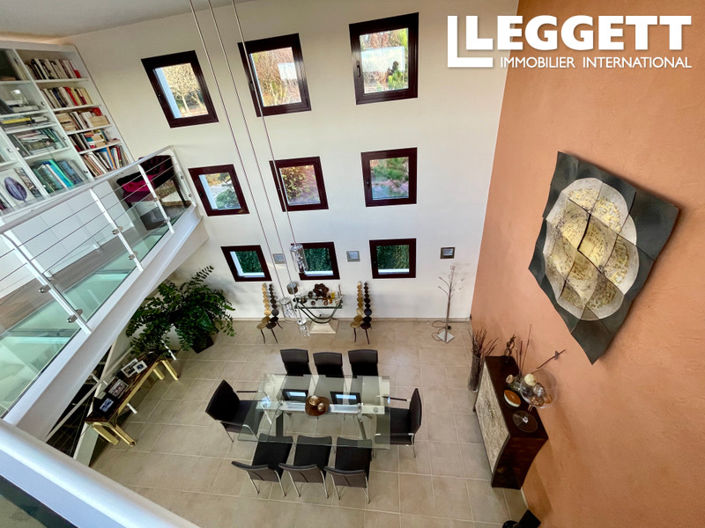 Image No.9-7 Bed House for sale