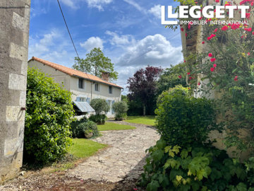 Maison de 9 chambres à vendre à Sauzé-Vaussais