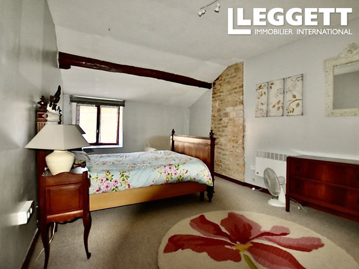 Image No.6-9 Bed House for sale