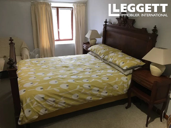 Image No.8-9 Bed House for sale