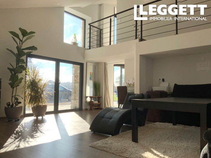 Image No.2-5 Bed House for sale