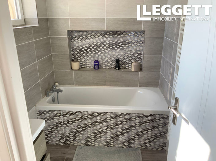 Image No.7-5 Bed House for sale