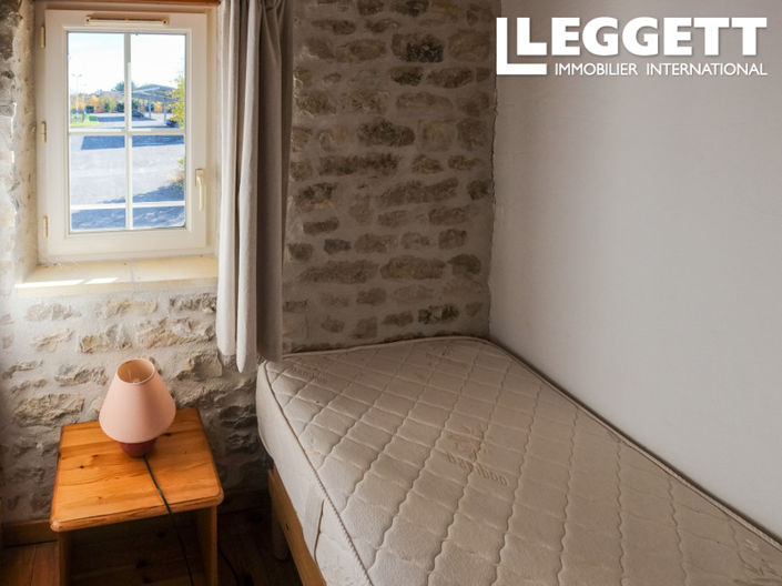 Image No.9-3 Bed House for sale