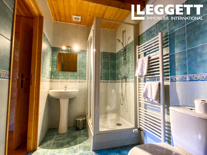 Image No.8-7 Bed House for sale