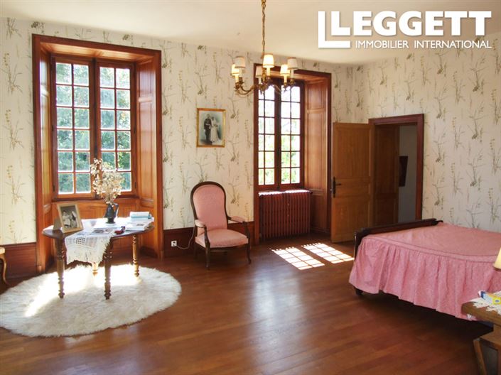 Image No.8-4 Bed House for sale