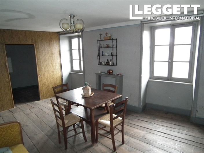 Image No.8-3 Bed House for sale