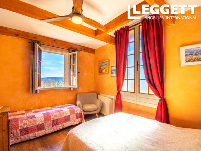 Image No.10-8 Bed House for sale