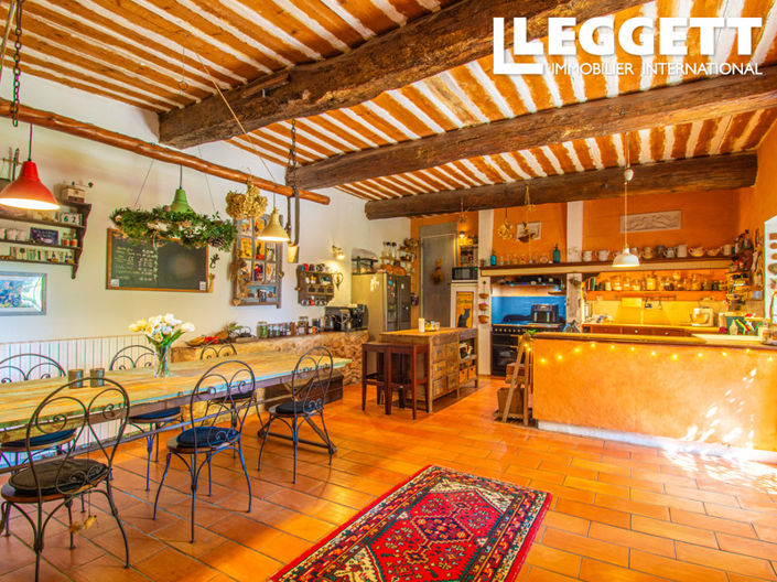 Image No.5-Maison de 8 chambres à vendre à Saint-Laurent-du-Verdon