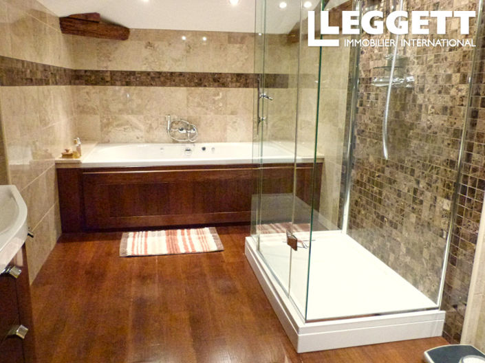 Image No.10-4 Bed House for sale