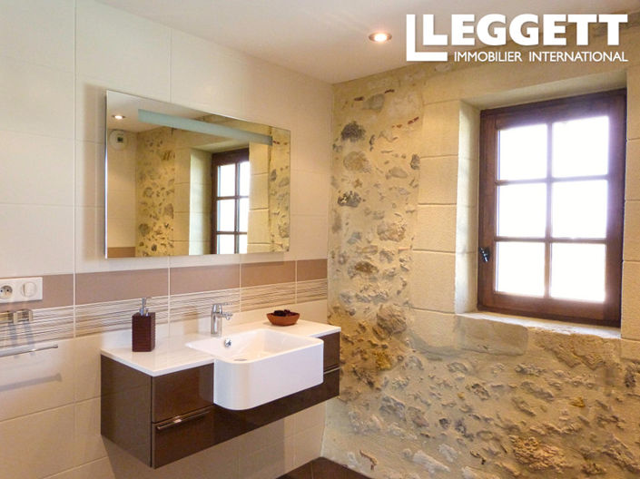 Image No.6-4 Bed House for sale