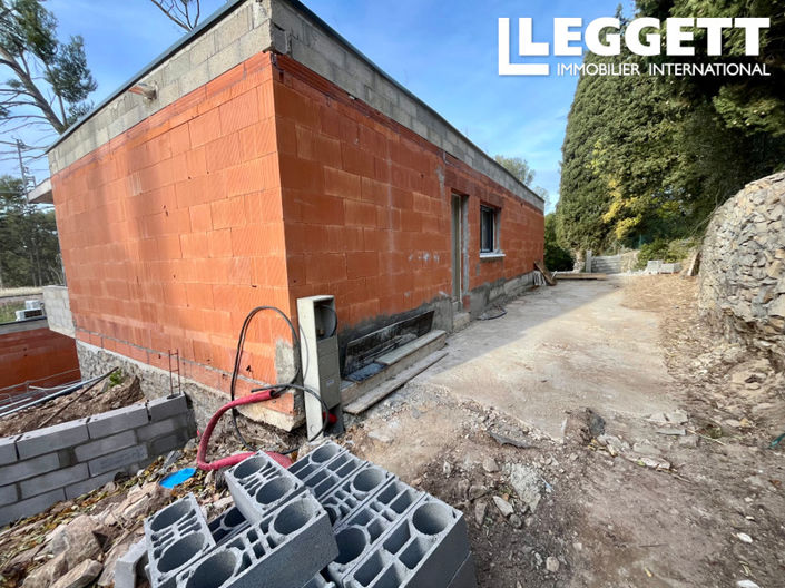 Image No.10-3 Bed House for sale