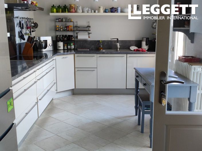 Image No.5-6 Bed House for sale