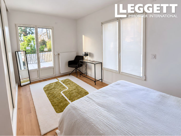 Image No.10-3 Bed Apartment for sale