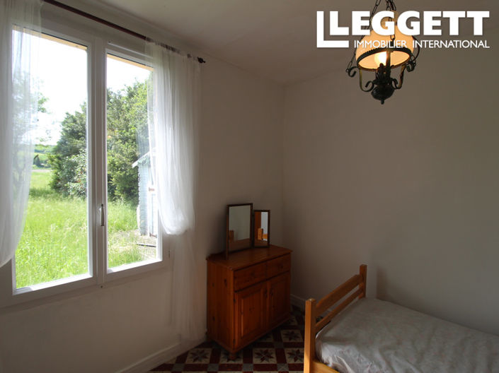 Image No.10-4 Bed House for sale