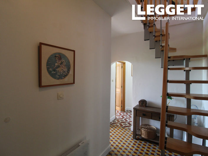 Image No.8-4 Bed House for sale