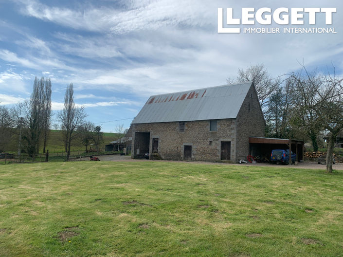 Image No.2-Maison de 8 chambres à vendre à Saint-Quentin-les-Chardonnets