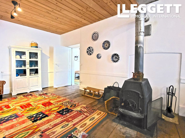 Image No.9-3 Bed House for sale