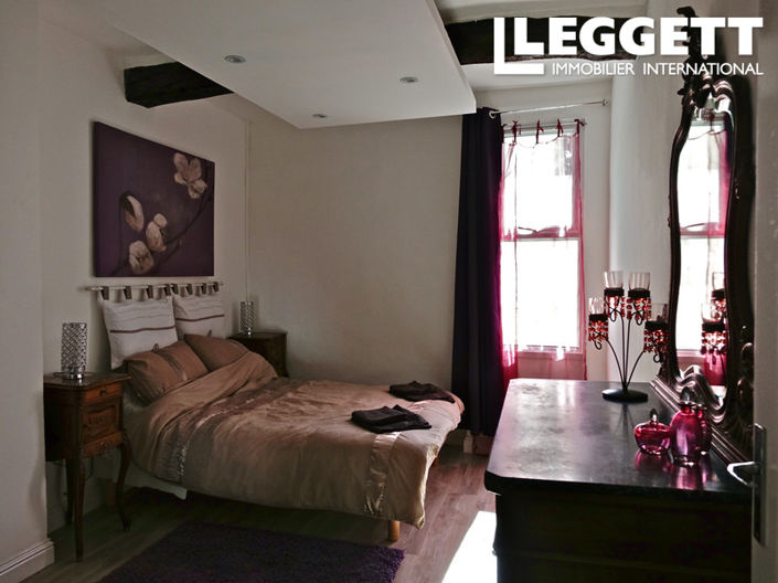 Image No.6-4 Bed House for sale