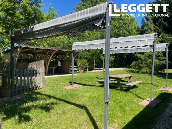 Image No.8-4 Bed Commercial for sale