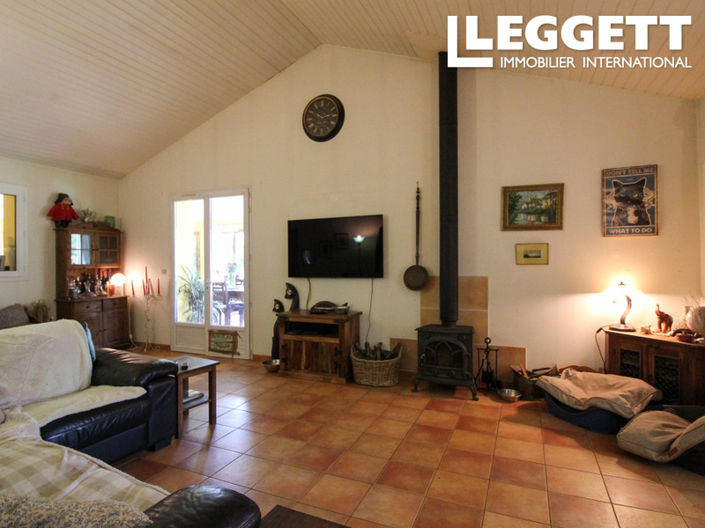 Image No.9-Commercial de 2 chambres à vendre à Airvault