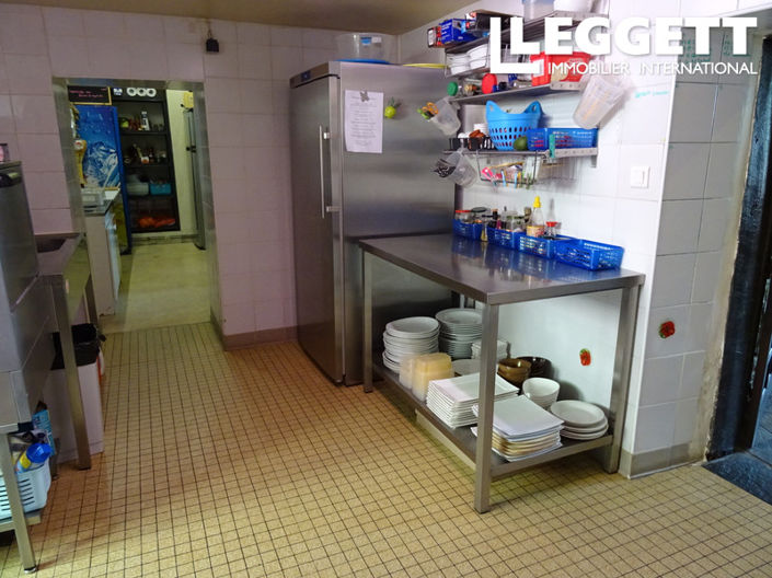 Image No.7-4 Bed Commercial for sale