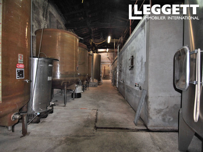 Image No.4-Commercial de 7 chambres à vendre à Doulezon