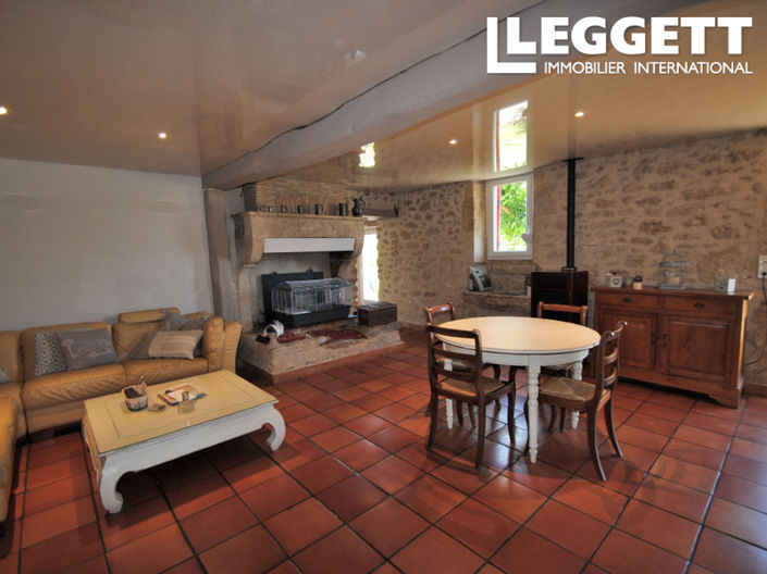 Image No.7-Commercial de 7 chambres à vendre à Doulezon