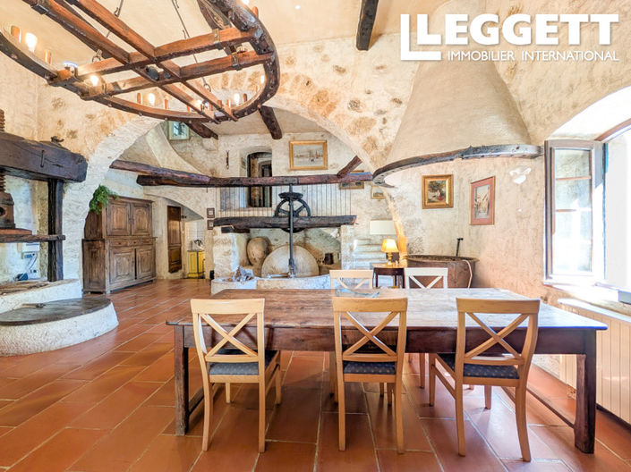 Image No.7-6 Bed House for sale