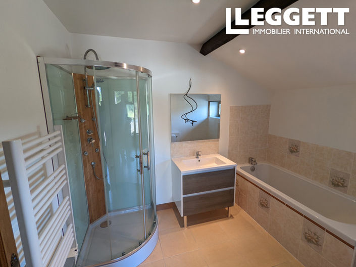 Image No.5-8 Bed House for sale