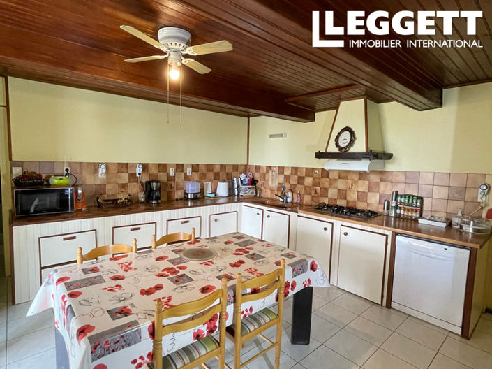 Image No.6-4 Bed House for sale