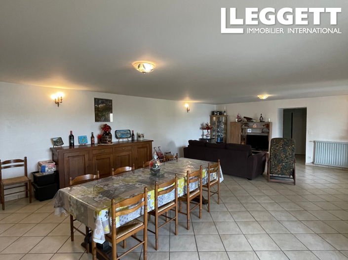 Image No.7-4 Bed House for sale