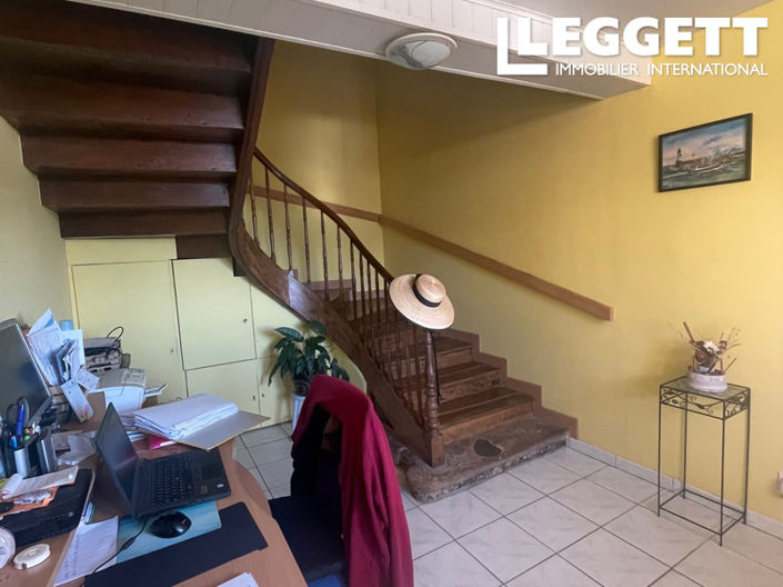 Image No.8-4 Bed House for sale