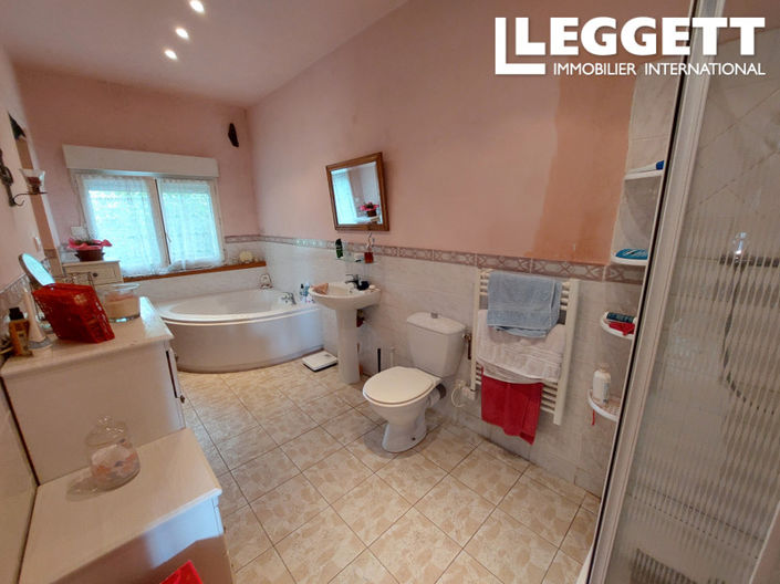 Image No.7-3 Bed House for sale