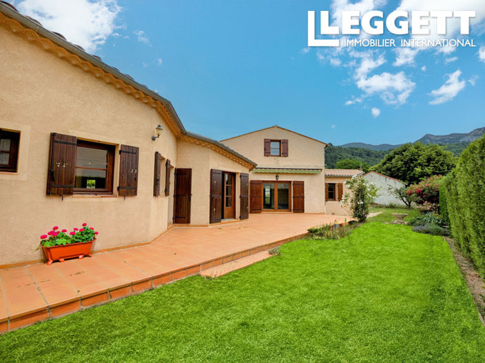 Image No.1-4 Bed House for sale