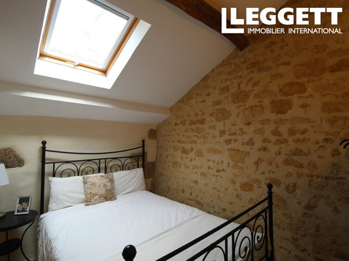 Image No.10-3 Bed House for sale