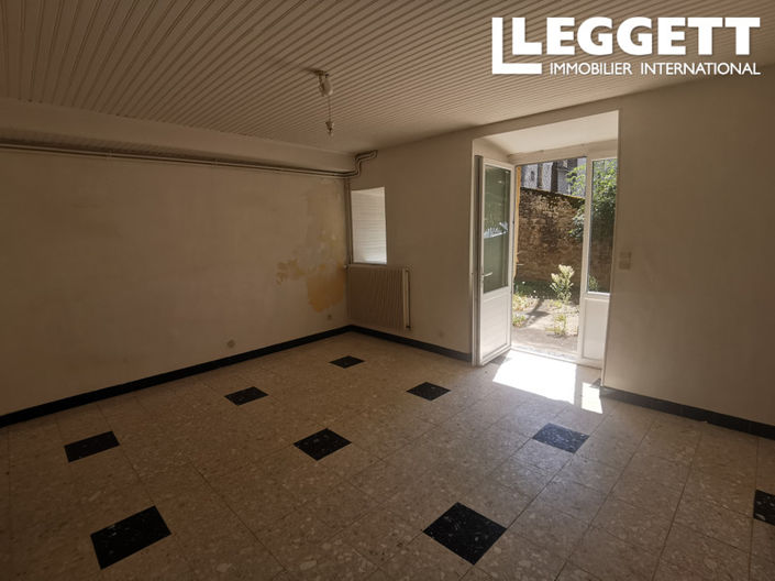 Image No.10-3 Bed House for sale