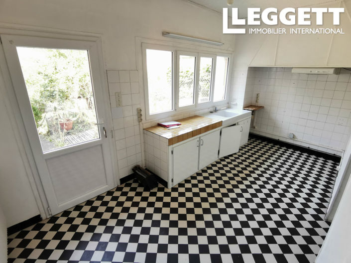 Image No.6-4 Bed House for sale