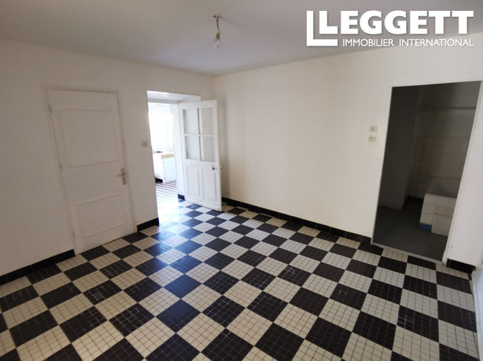 Image No.8-4 Bed House for sale