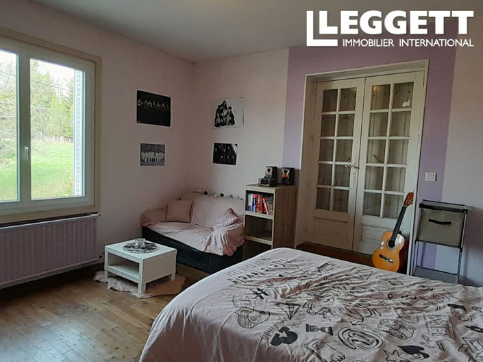 Image No.9-4 Bed House for sale