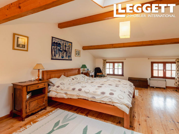 Image No.4-4 Bed House for sale