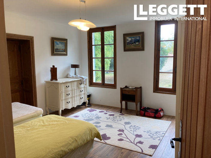 Image No.5-4 Bed House for sale